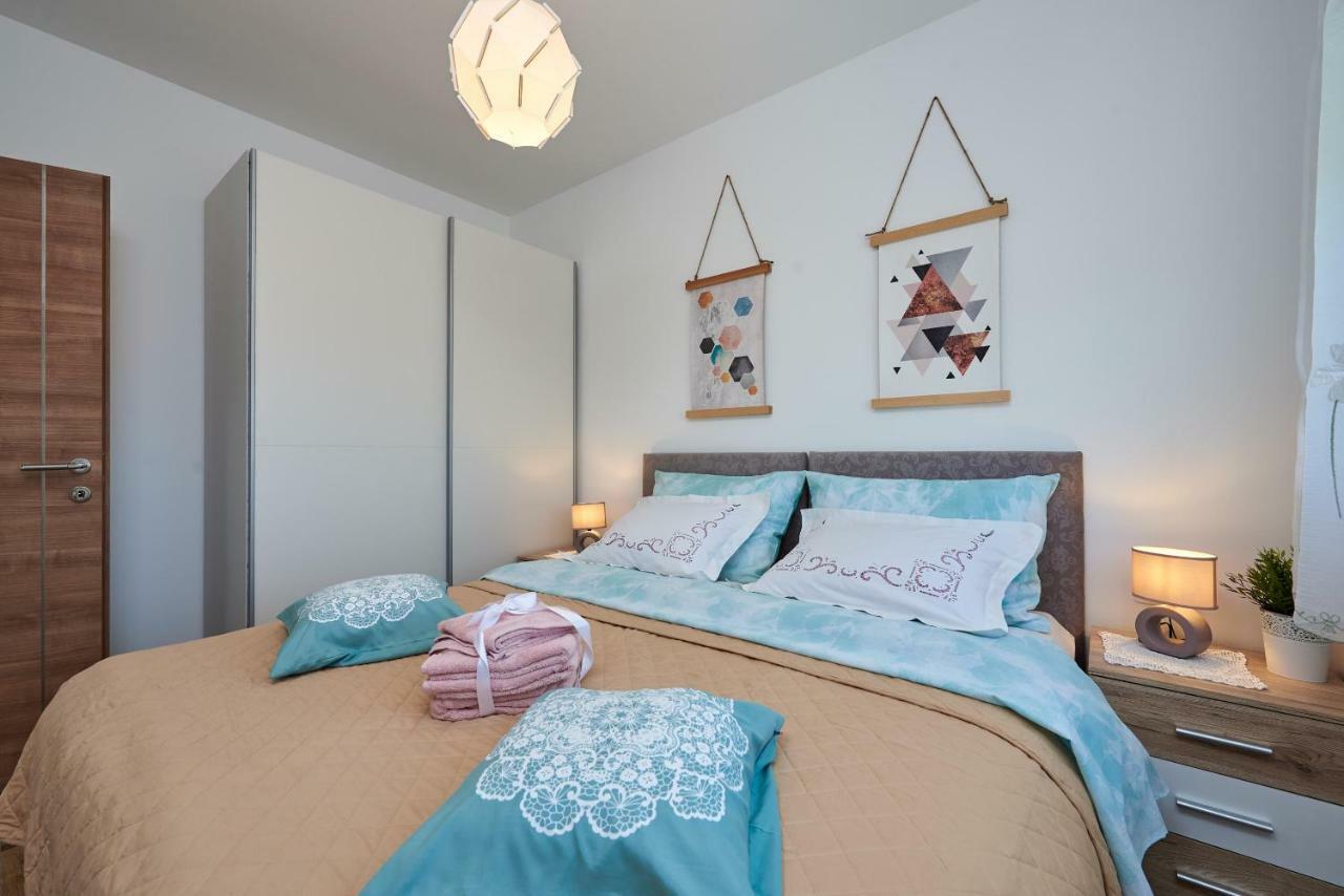 Apartamento Golubica Trogir Exterior foto