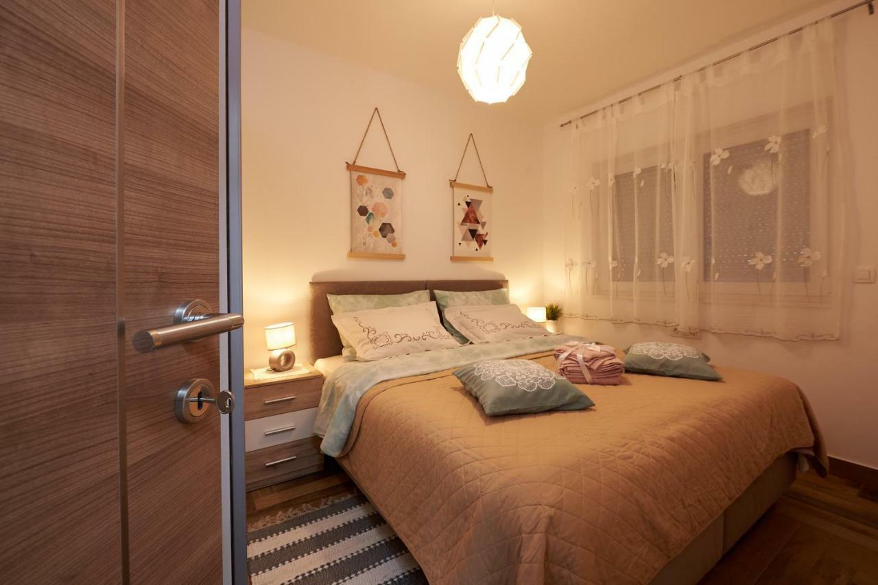 Apartamento Golubica Trogir Exterior foto