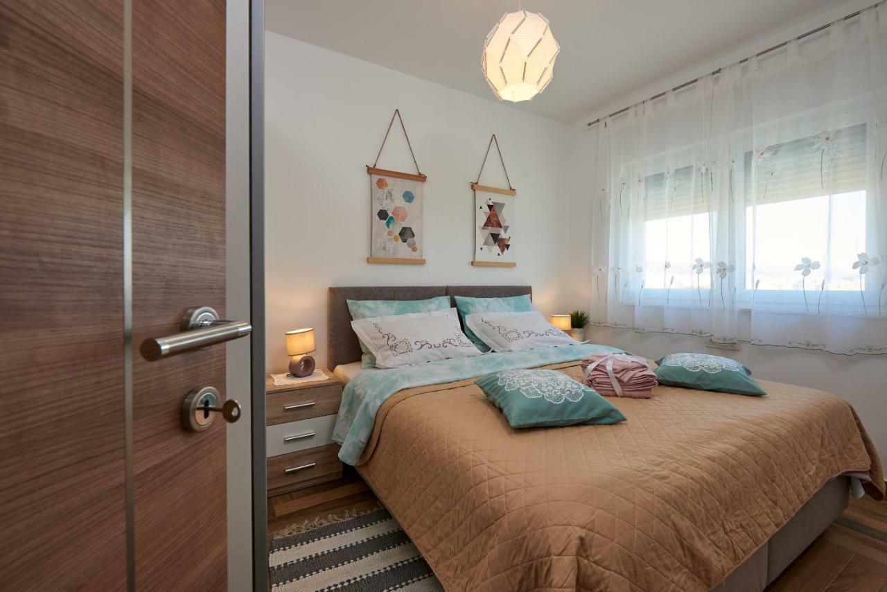 Apartamento Golubica Trogir Exterior foto